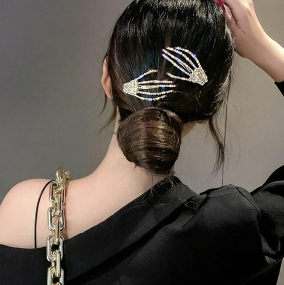 Silver Pave Rhinestone Skeleton Hand Crystal Hair Clip Corpse Hairclip Halloween - Picture 7 of 7